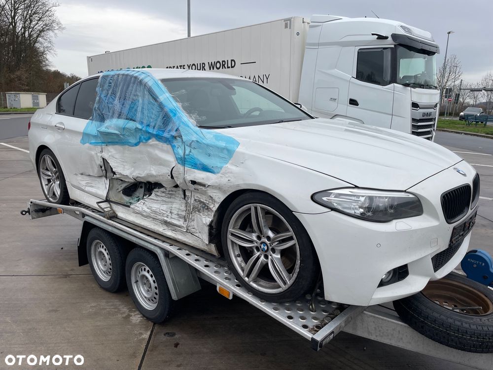 BMW Seria 5 525d Sport-Aut - 9