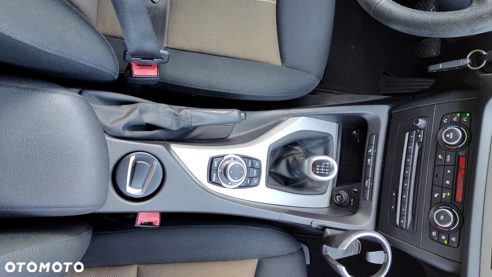 BMW X1 sDrive18d xLine - 20