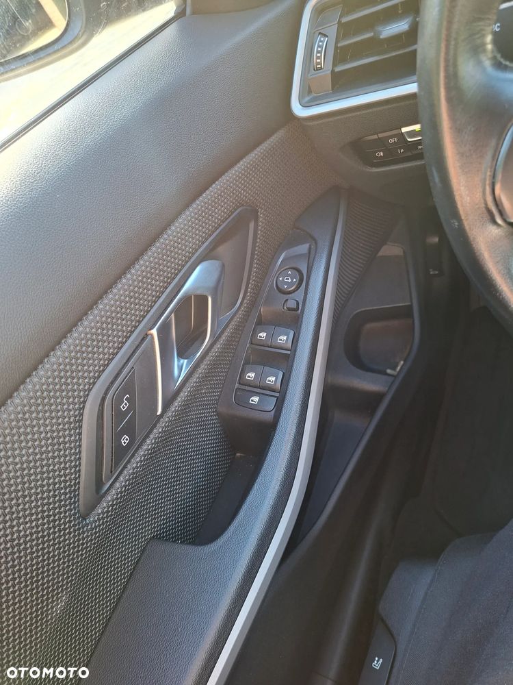 BMW Seria 3 - 30