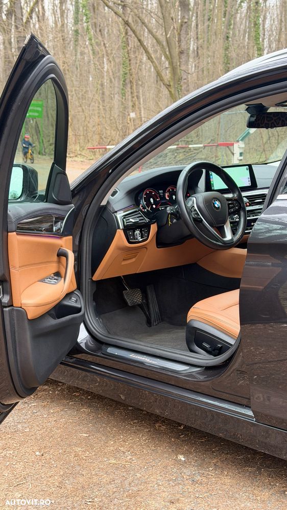 BMW Seria 5 525d Aut. Luxury Line - 10