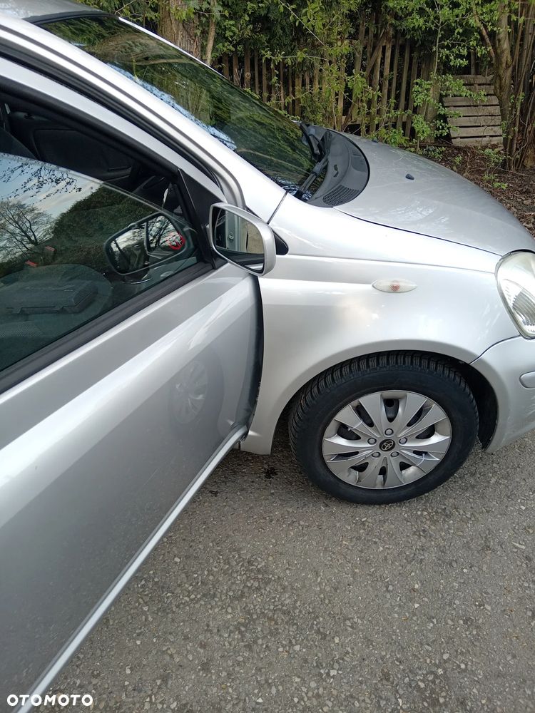 Toyota Yaris 1.3 Terra Plus - 6