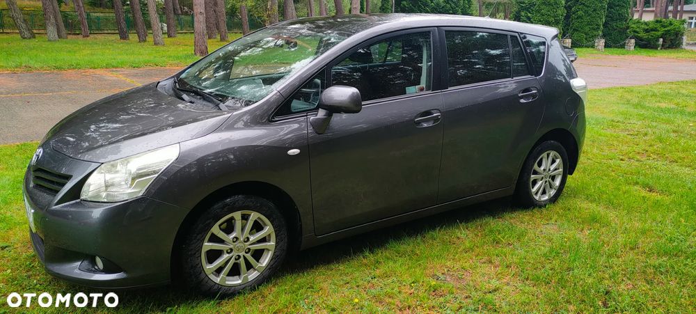 Toyota Verso 1.8 2010 7os - 2