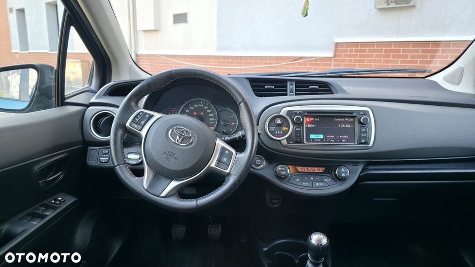 Toyota Yaris 1.33 Premium - 17