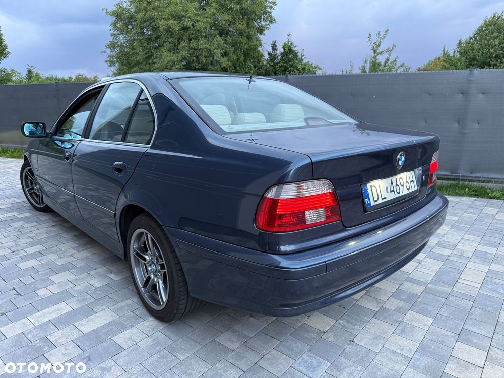 BMW 5 Series 2002 photo 4