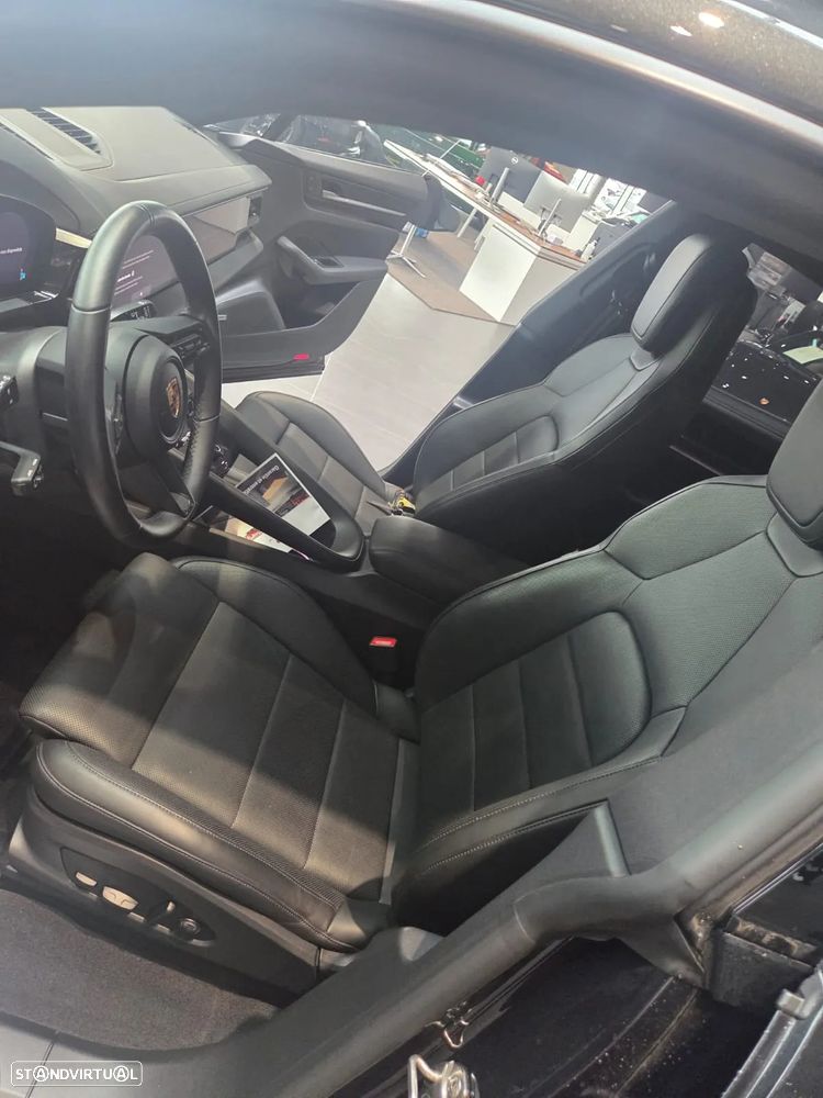 Porsche Macan Electric 4 - 13
