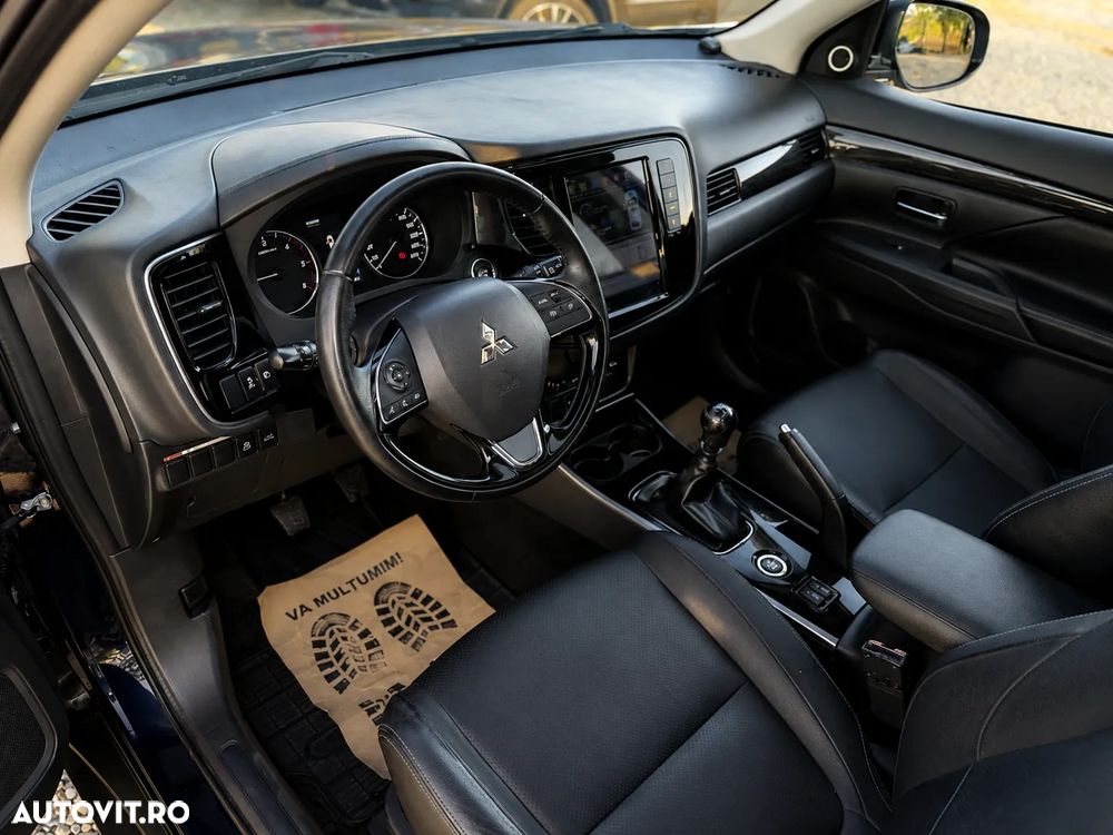 Mitsubishi Outlander - 7