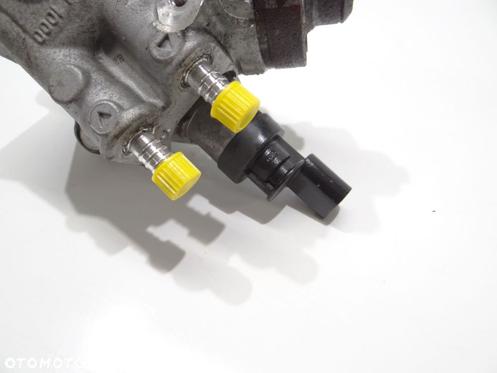 POMPA WTRYSKOWA BMW X1 E84 N47 8510865 - 2