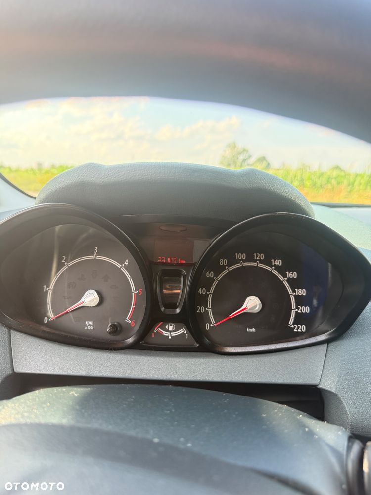 Ford Fiesta 1.4 TDCI - 9