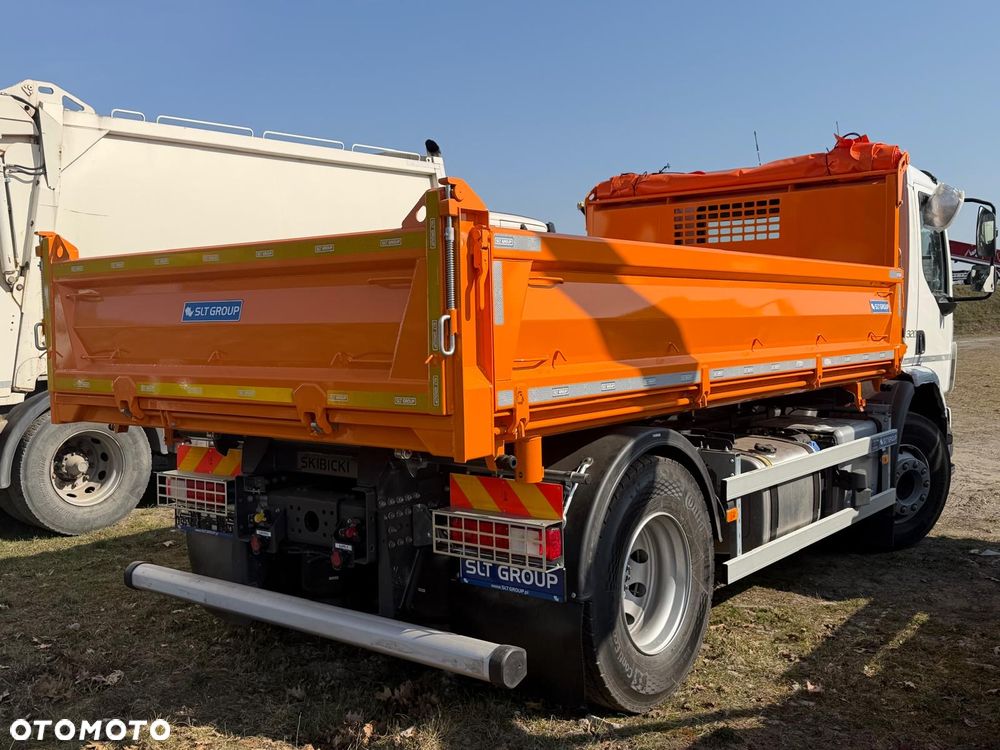 Volvo FE 320 + 3W marki SKIBICKI - 2