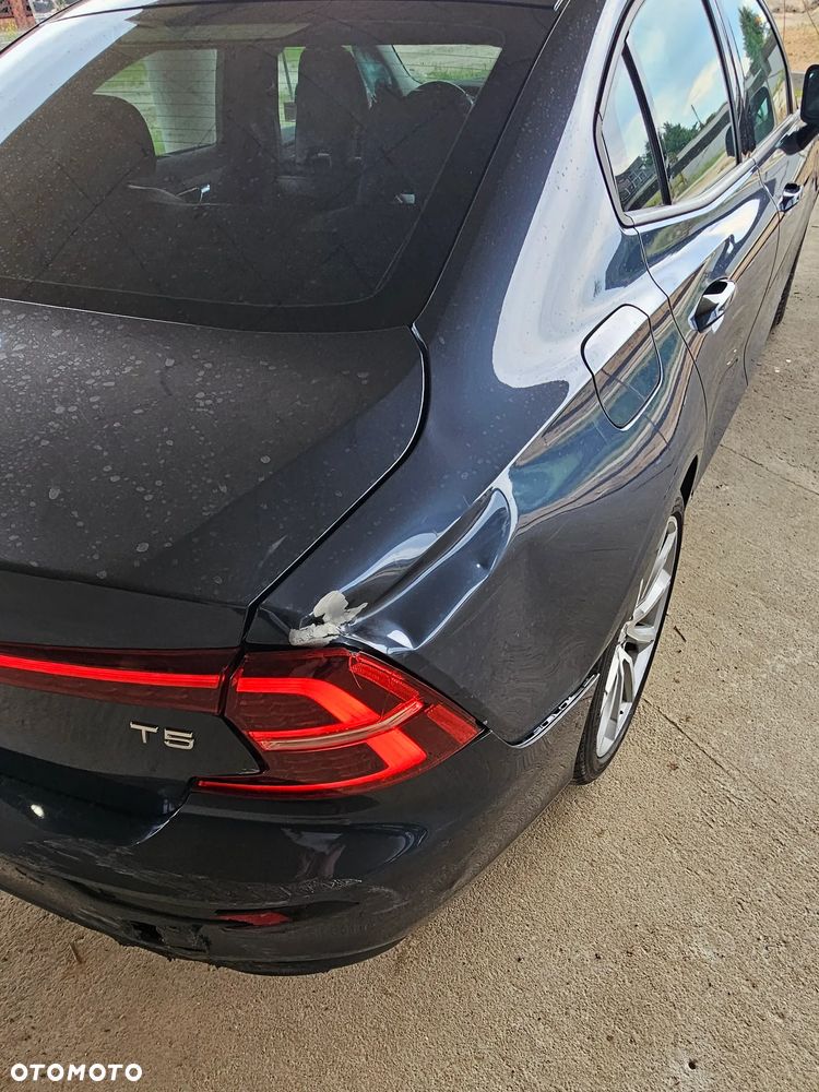 Volvo S60 T5 AWD R-Design - 10