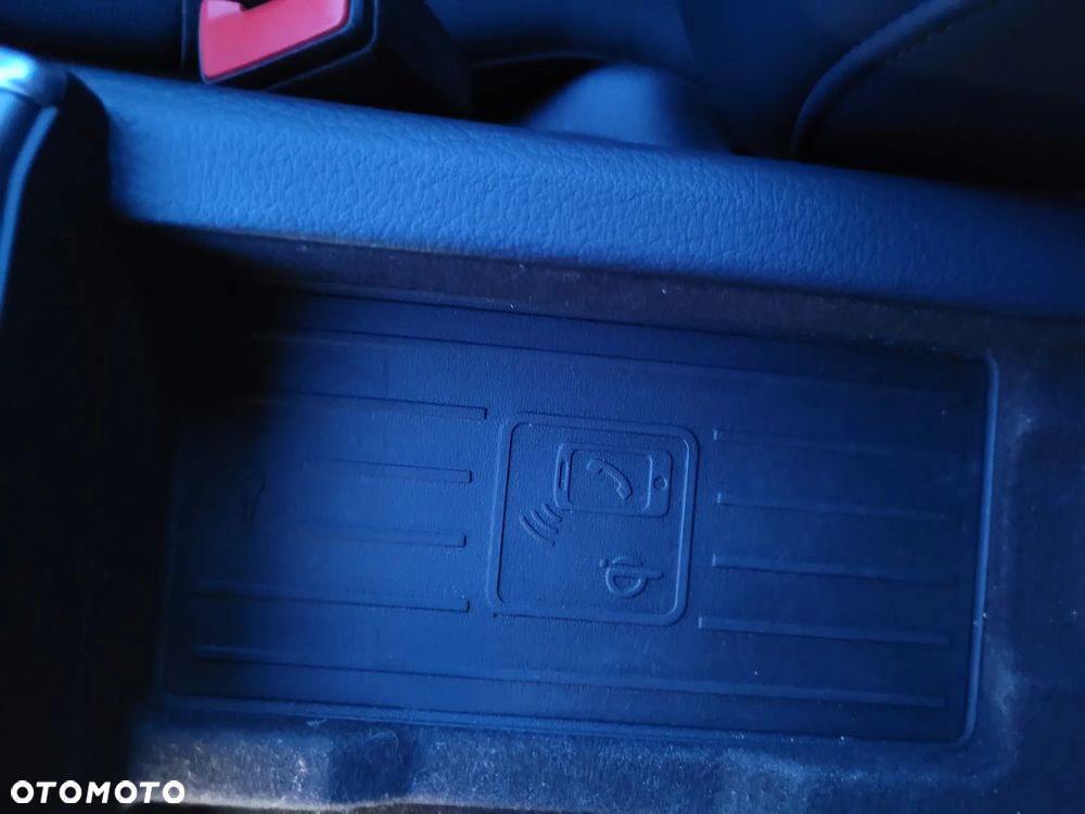 Audi A6 Avant 40 TDI S tronic S line - 20