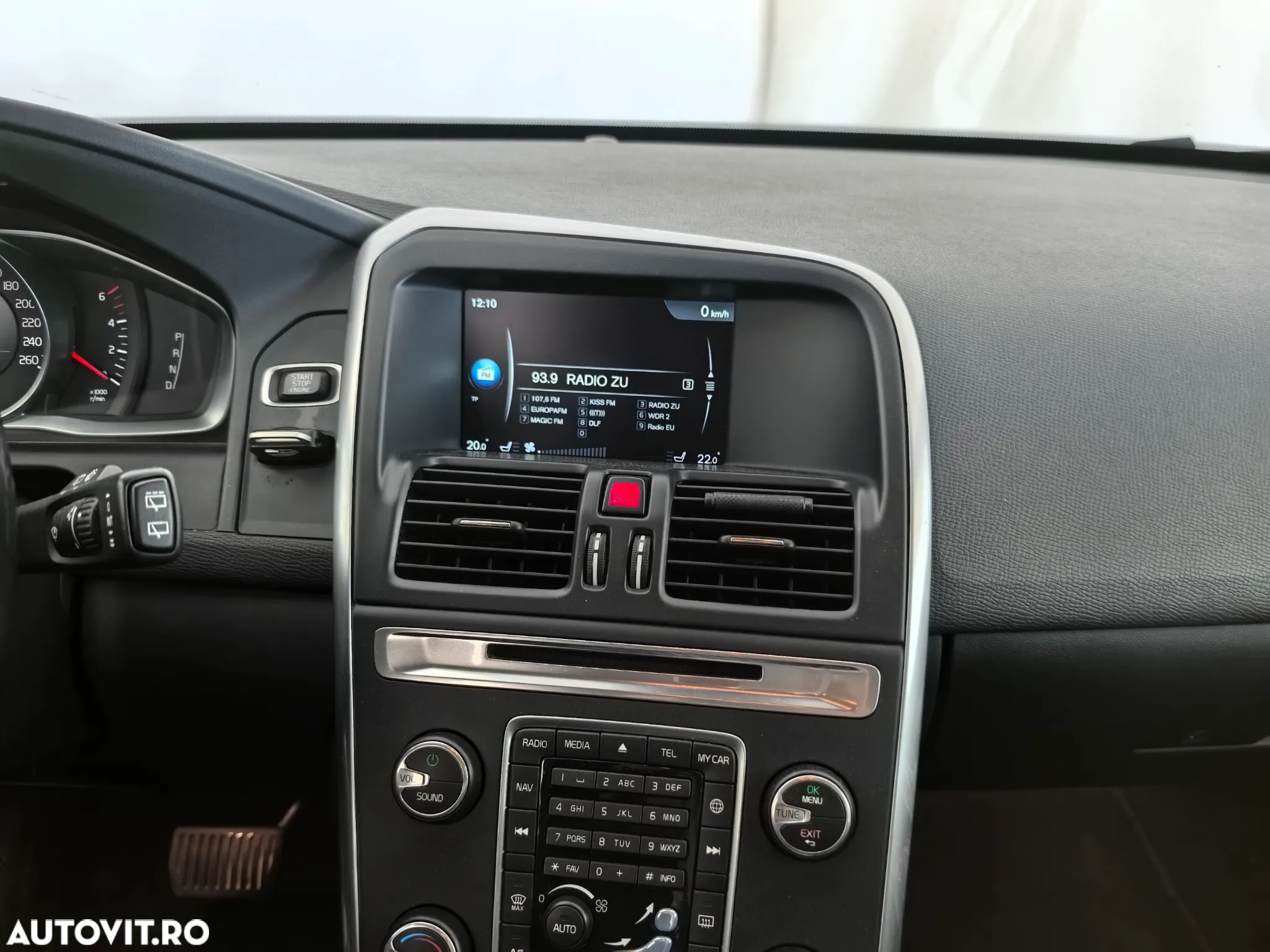 Volvo XC 60 D4 VEA Start-Stop Momentum - 18