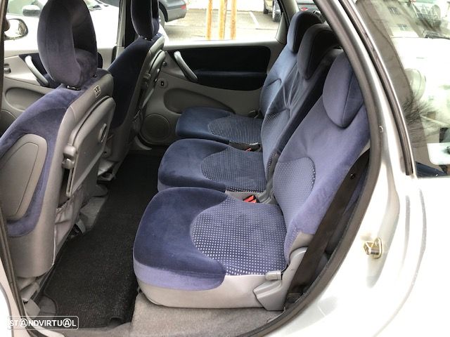 Citroën Xsara Picasso 1.6i Exclusive - 5