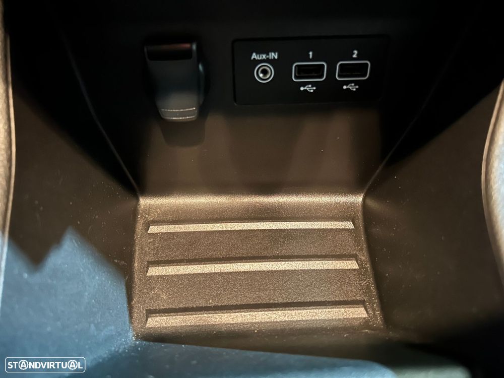 Renault Clio 1.0 TCe Limited Bi-Fuel - 27