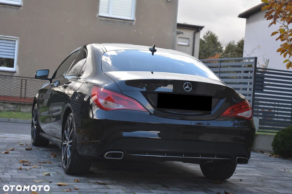 Mercedes-Benz CLA 180 7G-DCT StreetStyle - 14