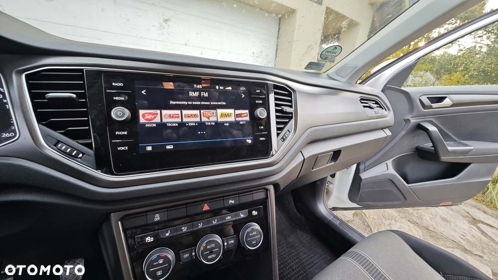 Volkswagen T-Roc - 11