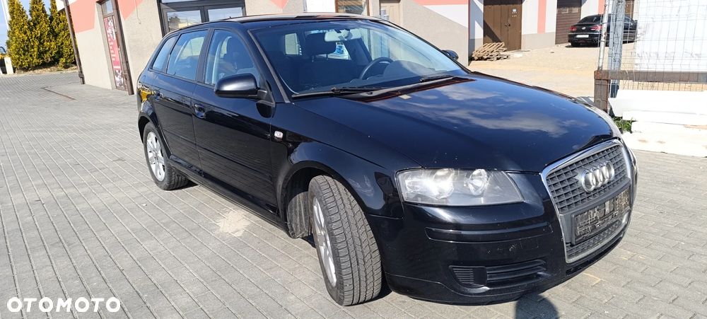 Audi A3 Sportback - 2