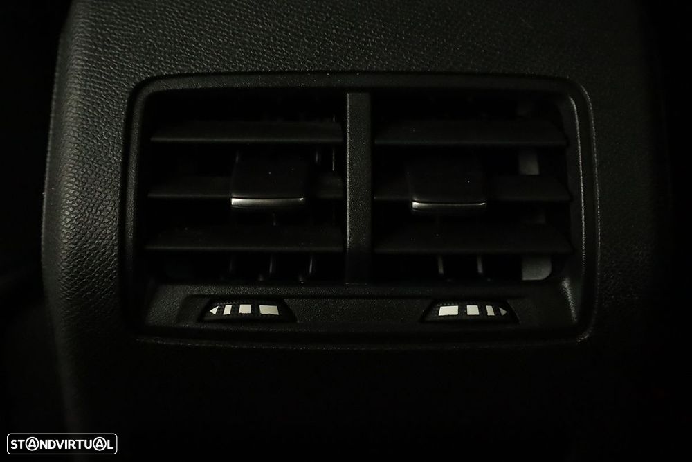 DS DS4 4 1.2 PureTech Performance Line EAT8 - 23