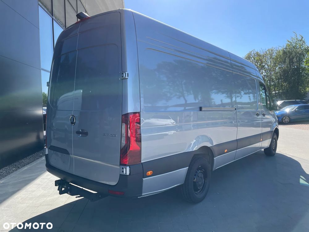 Mercedes-Benz Sprinter 317 CDI Reflektory LED Hak 3,5t. - 3