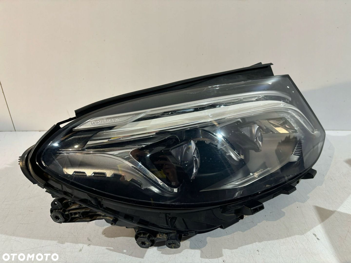 MERCEDES W166 GLE Lampa przednia ILS Prawa - 17396 - 2