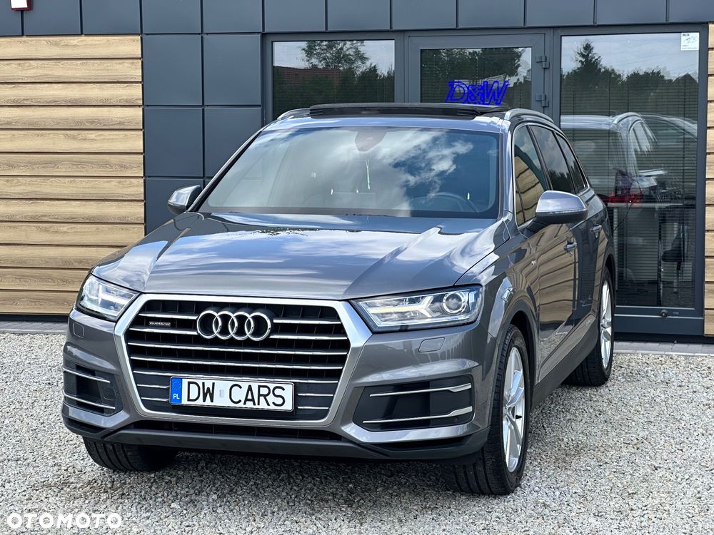Audi Q7 - 1