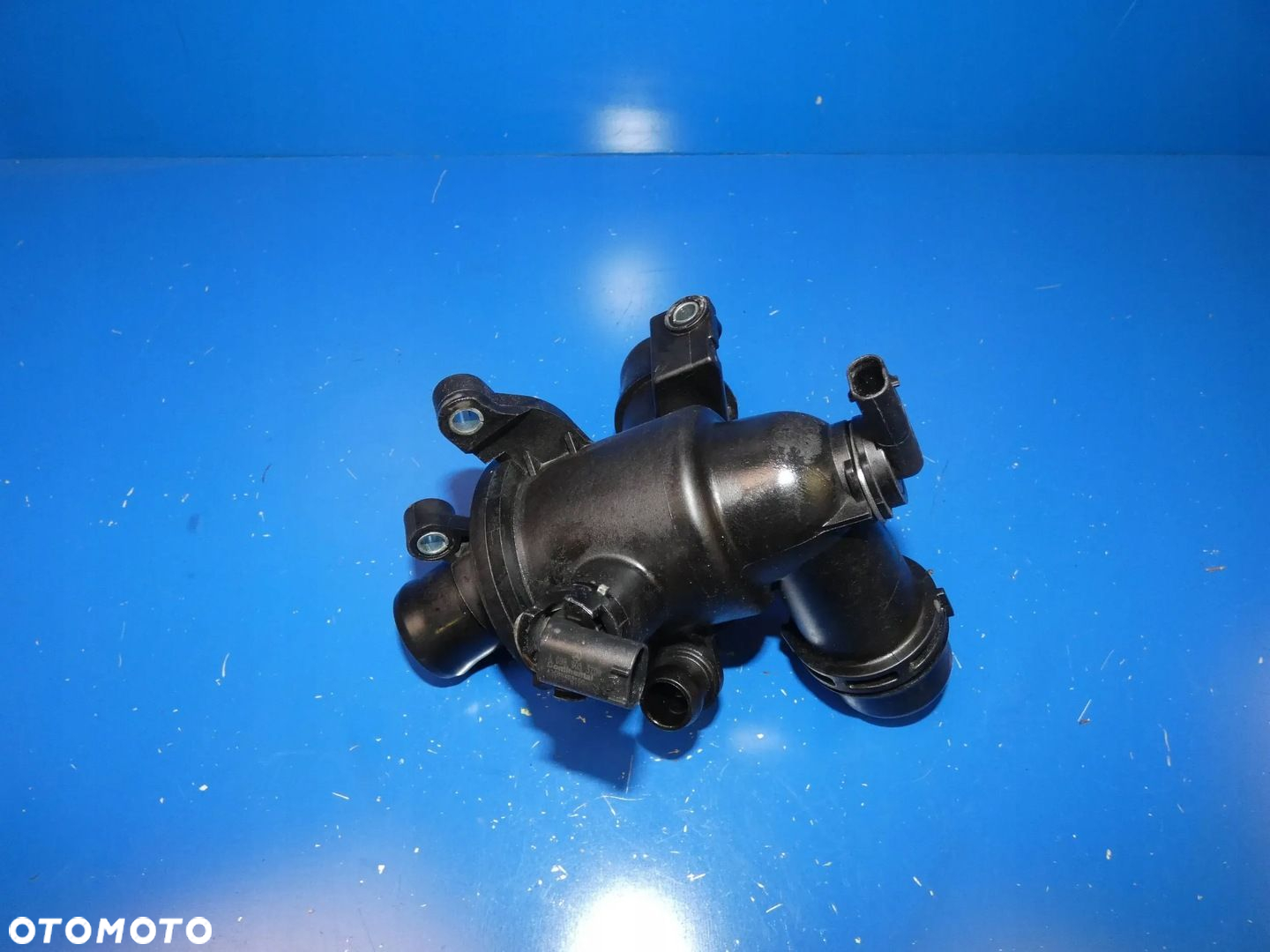 MERCEDES C W205 X253 GLC E W213 2.2 CDI TERMOSTAT  OBUDOWA TERMOSTATU - 2