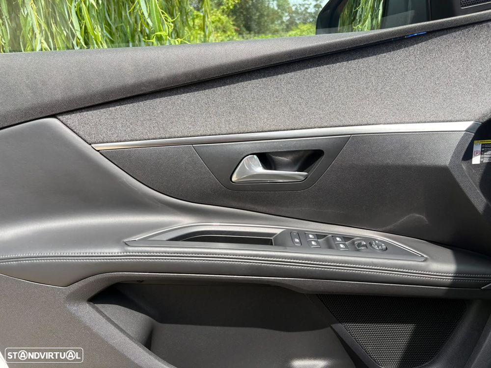 Peugeot 5008 BlueHDI 120 EAT6 Stop & Start Allure - 29