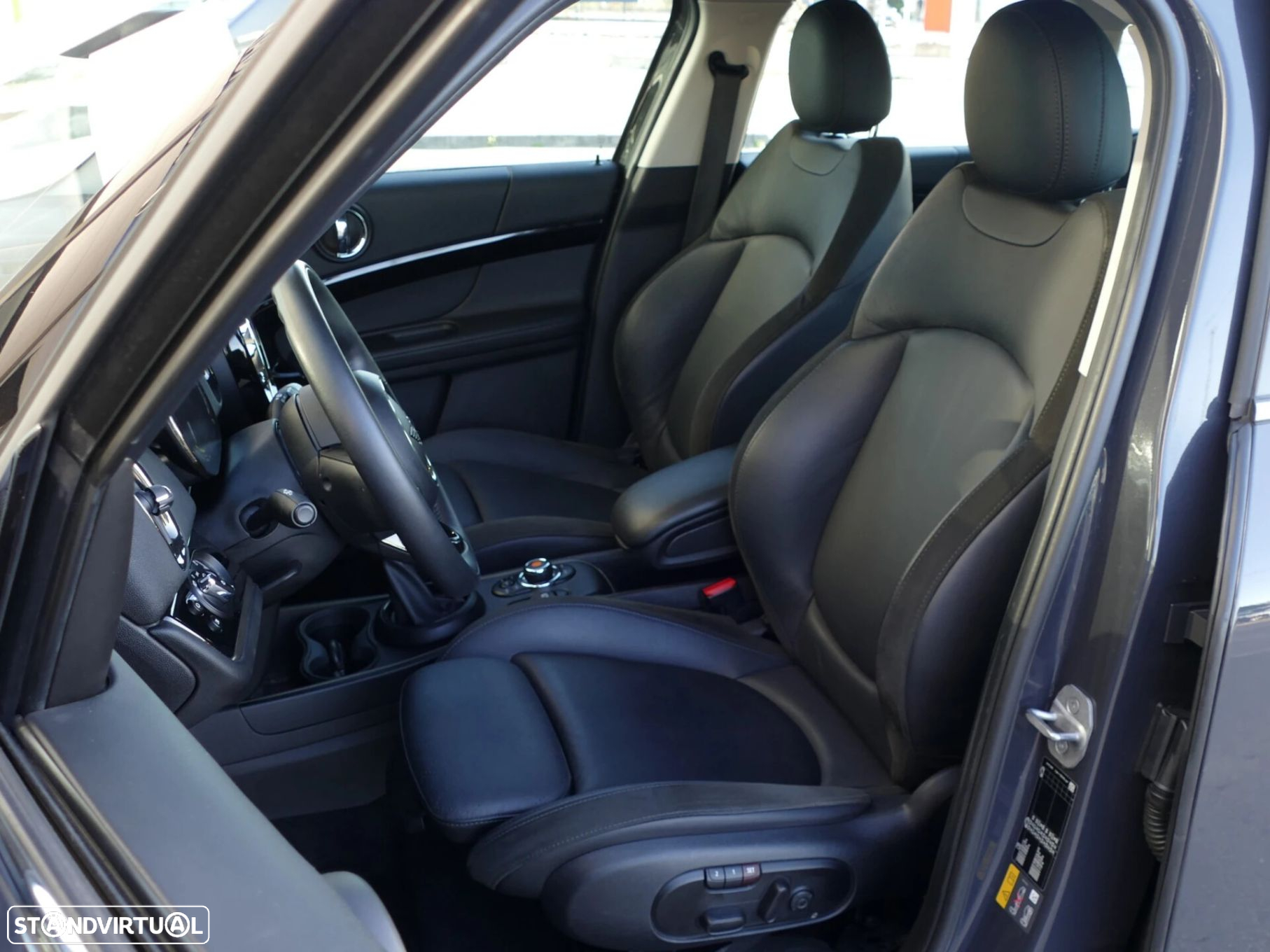 MINI Countryman Cooper SE ALL4 Auto - 25