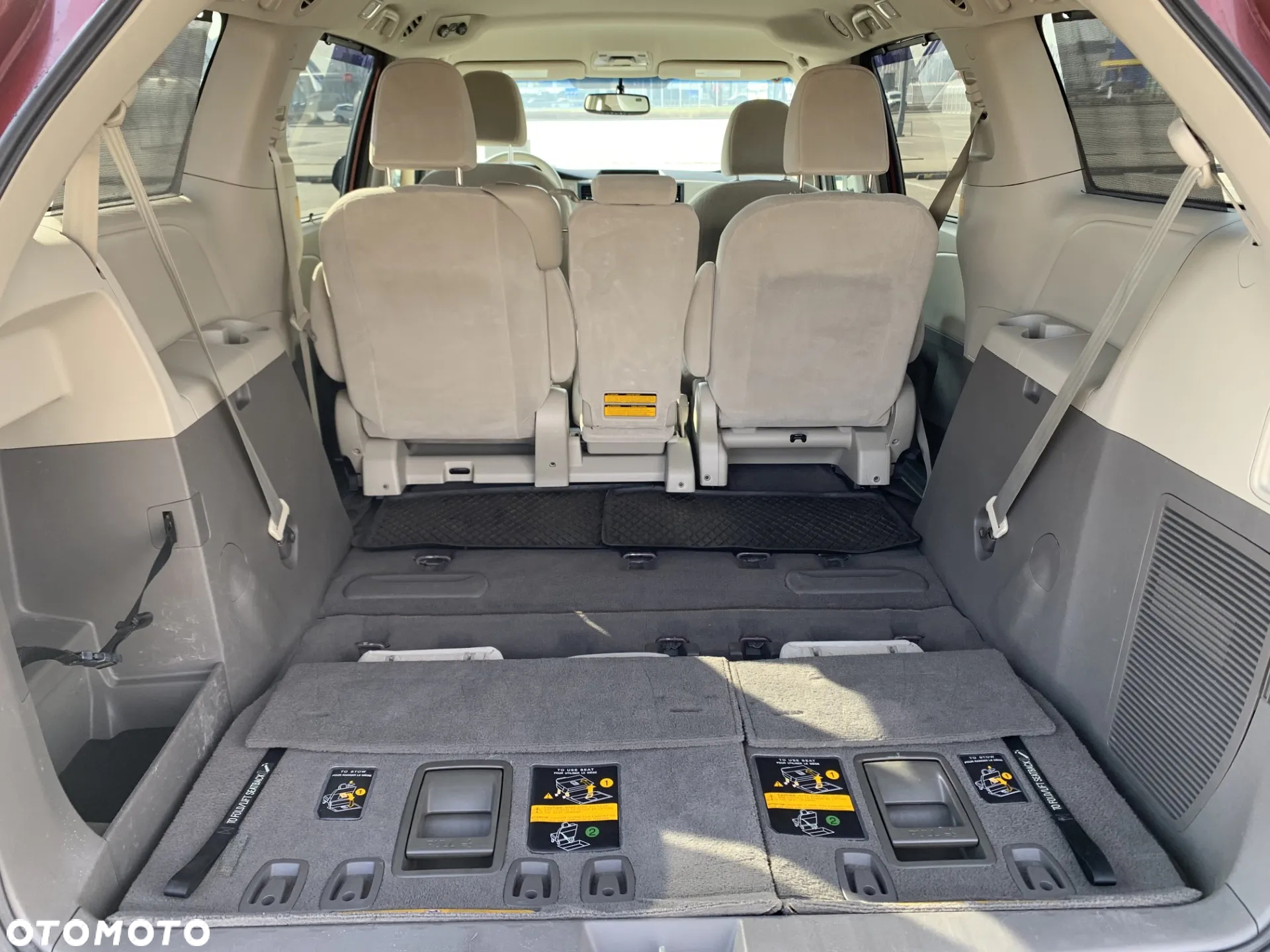 Toyota Sienna 3.5 V6 - 27