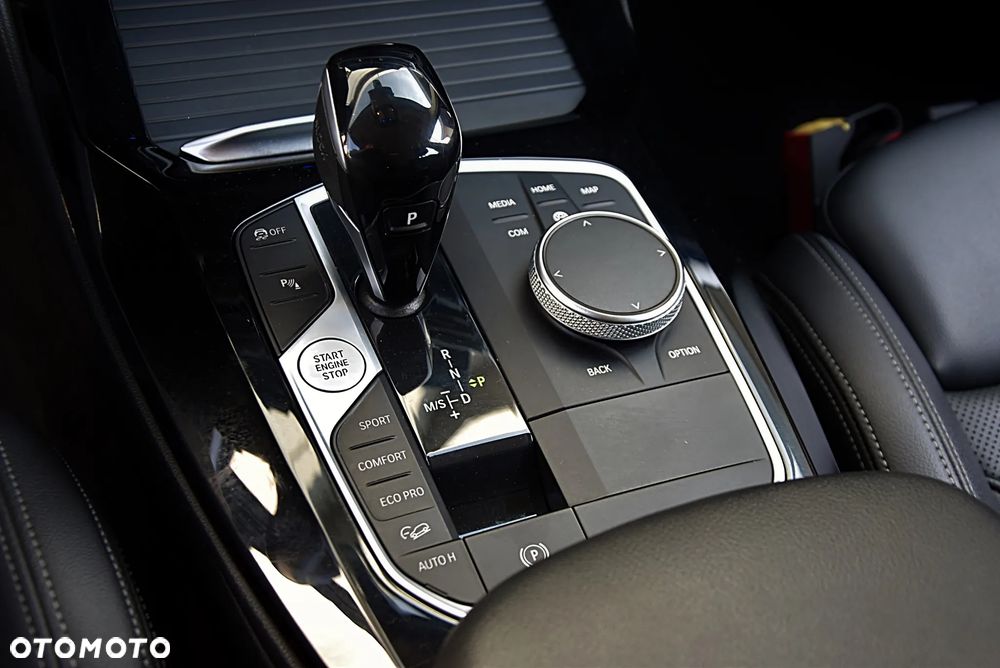 BMW X3 xDrive20i - 30