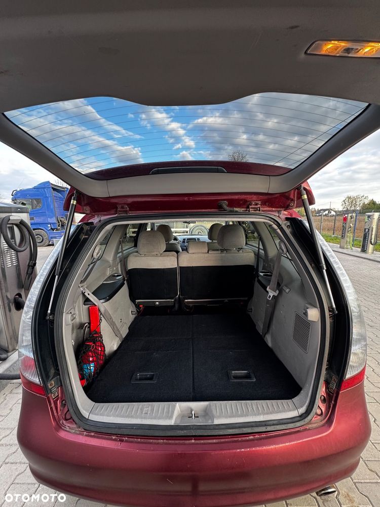 Mitsubishi Grandis 2.4 Intense - 24