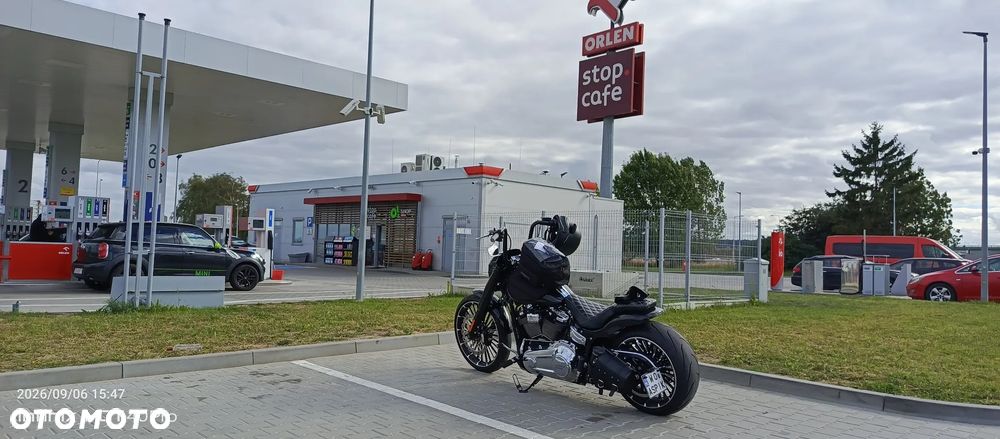 Harley-Davidson Softail Breakout - 5