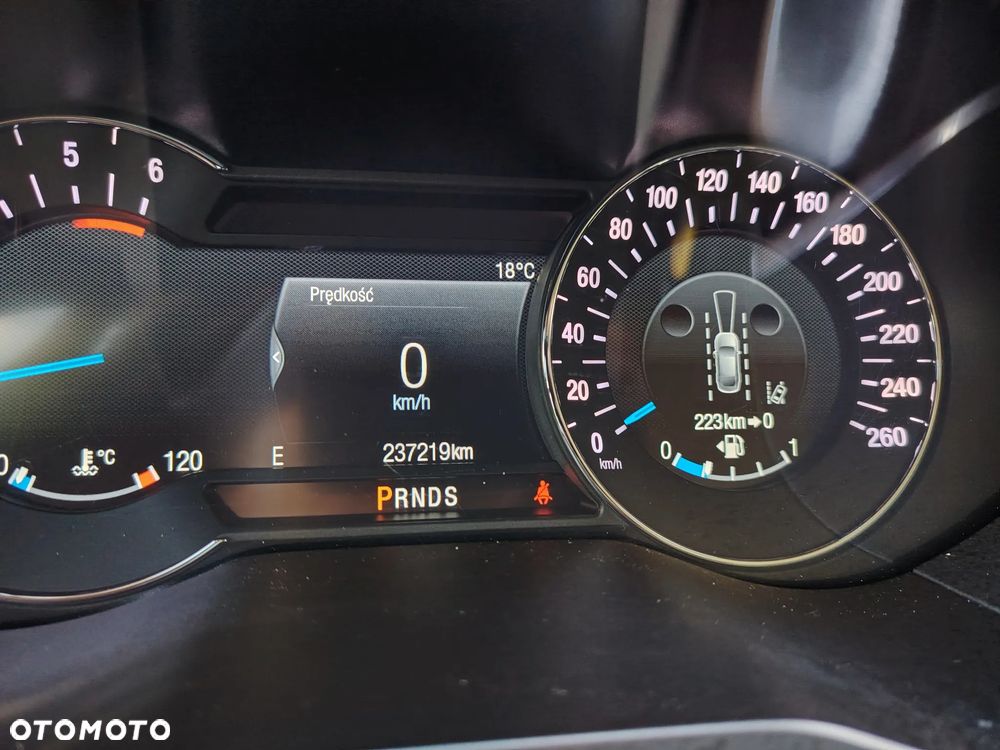 Ford S-Max - 22