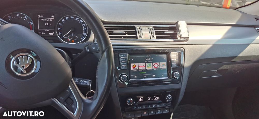 Skoda RAPID 1.2 TSI Style DSG - 8