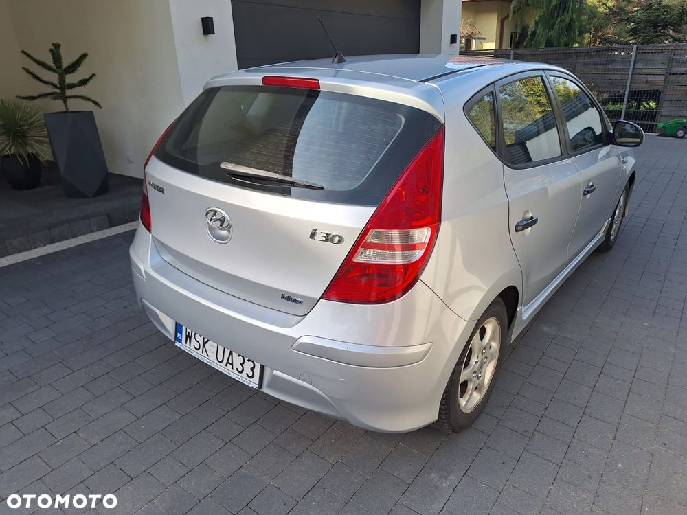 Hyundai i30 1.6 CRDi blue Classic - 9