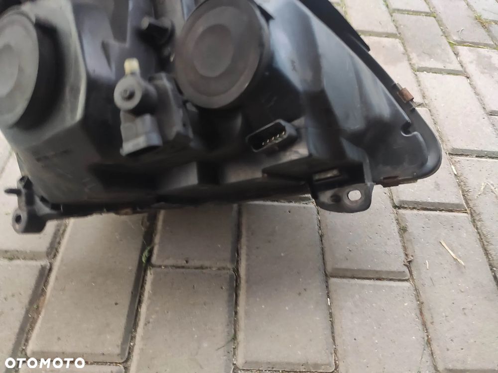 KL Lampa Prawy Lewy Przód Renault Clio II Lift Czarne - 9