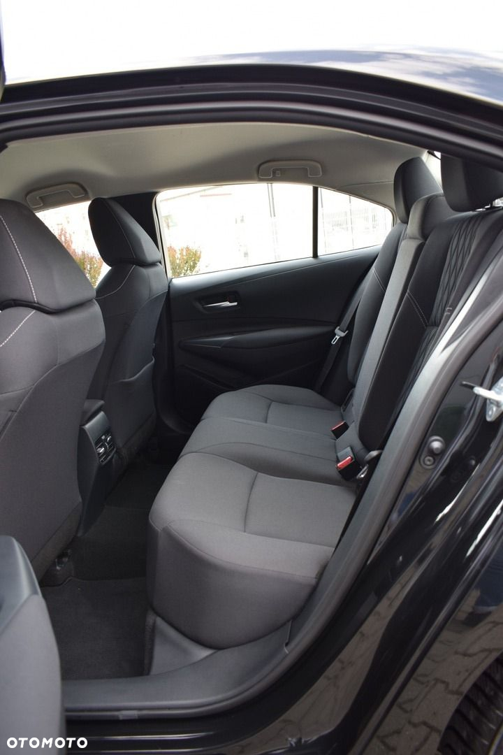 Toyota Corolla - 12