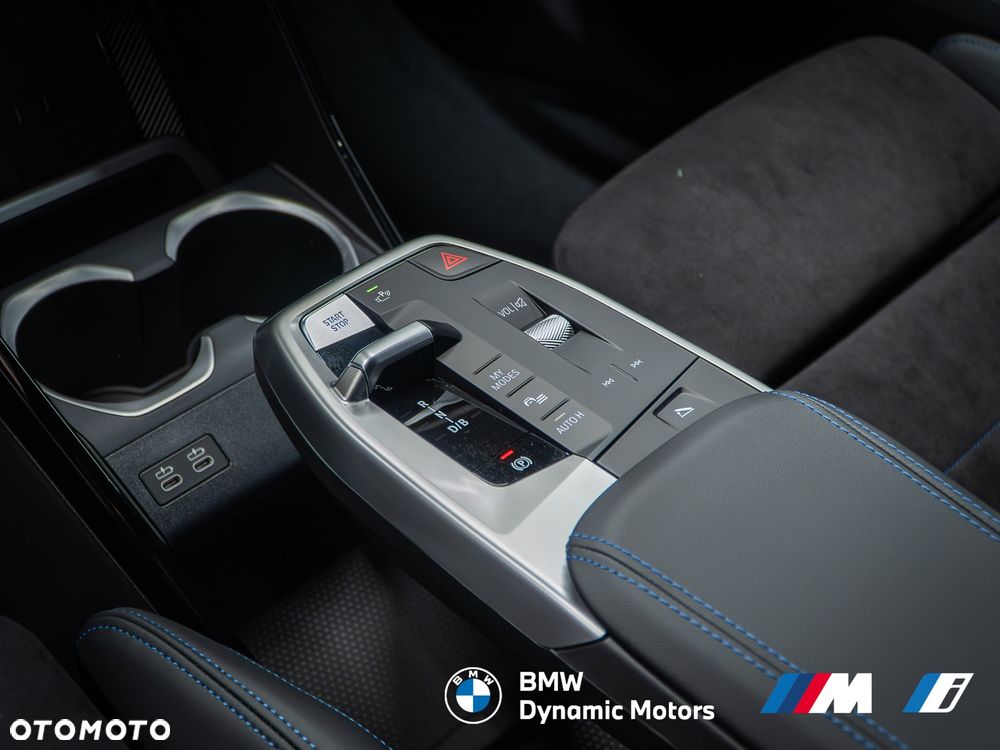 BMW iX2 eDrive20 - 27