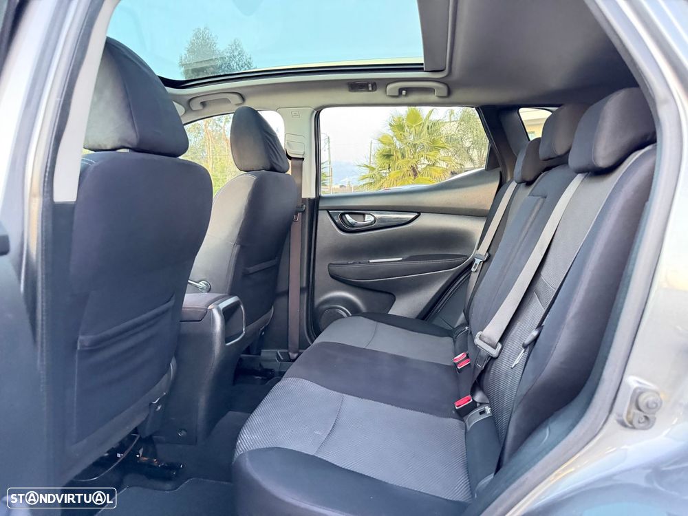 Nissan Qashqai 1.5 dCi N-Connecta - 25