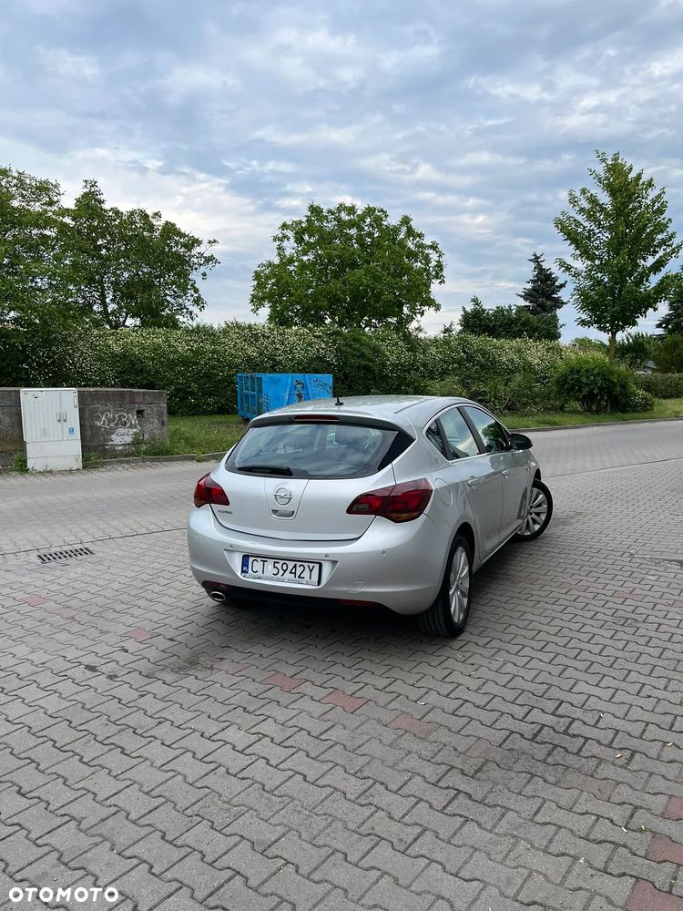 Opel Astra - 11