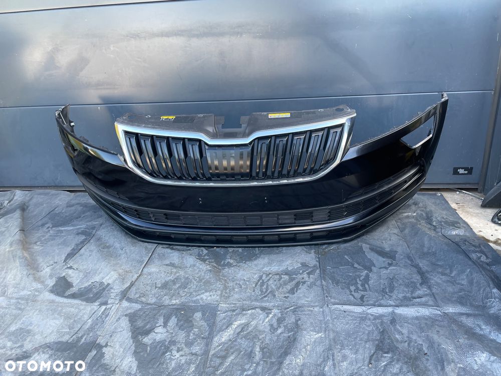 SKODA KAROQ zderzak przód kompletny LF9R kompletny - 1
