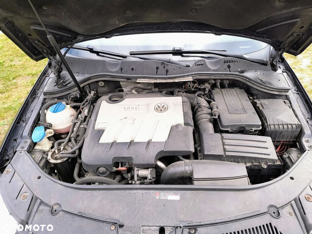 Volkswagen Passat 2.0 TDI DPF BlueMotion Technology Highline - 6