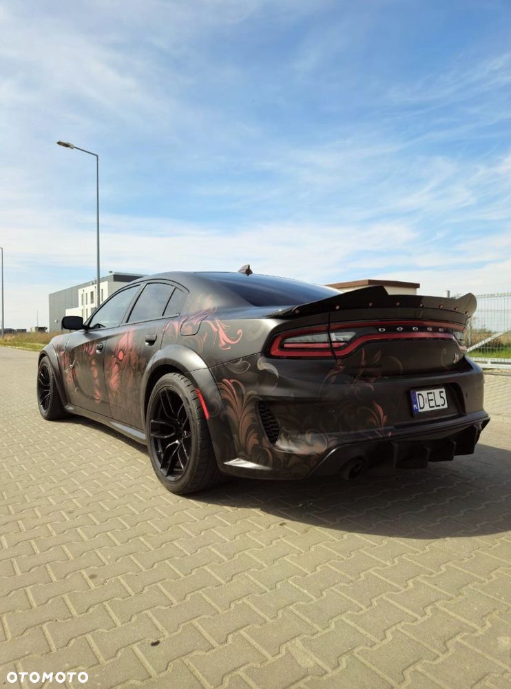 Dodge Charger 6.4 Scat Pack - 12