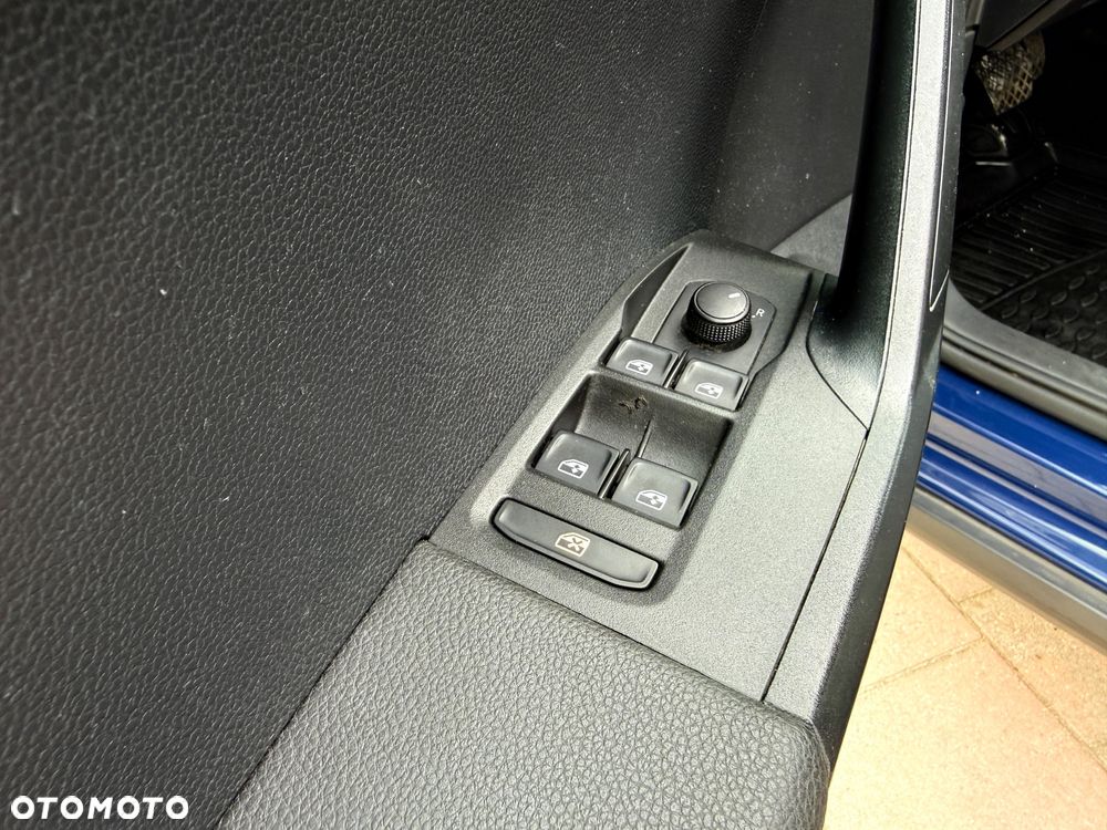 Seat Arona 1.0 TSI Full LED S&S DSG - 13