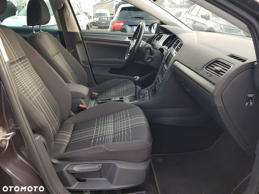 Volkswagen Golf 1.6 TDI BlueMotion Technology Lounge - 18