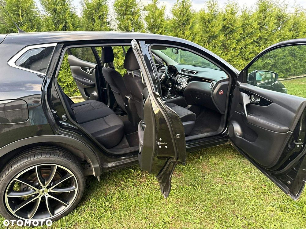Nissan Qashqai 1.6 dCi 4 x 4 DPF Start/Stop tekna - 8