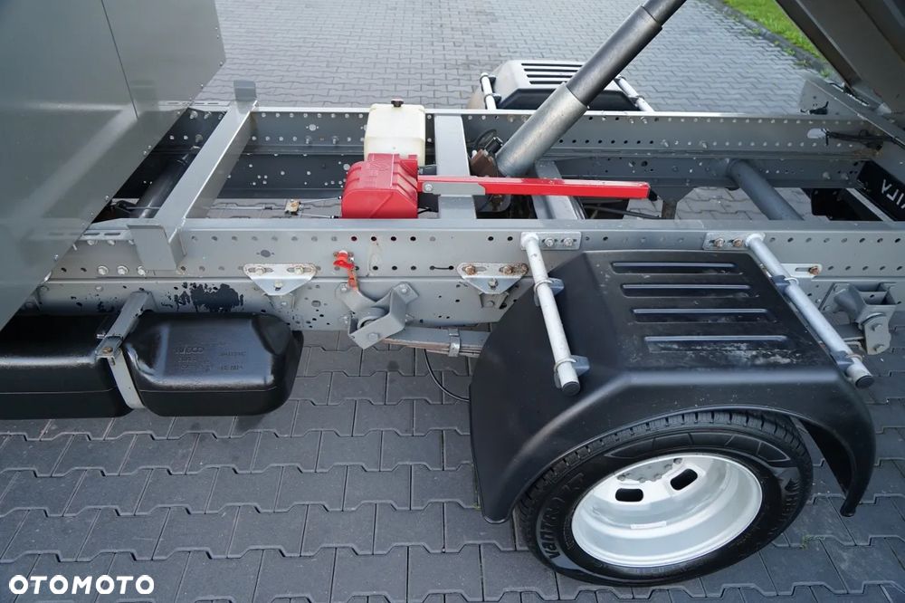 Iveco DAILY 35-130 / WYWROTKA TYLNOZSYPOWA / BLIŹNIAK / MANUAL / SKÓRA / EURO 6 - 11