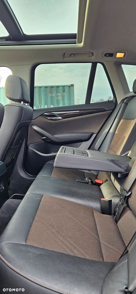 BMW X1 xDrive18d xLine - 15