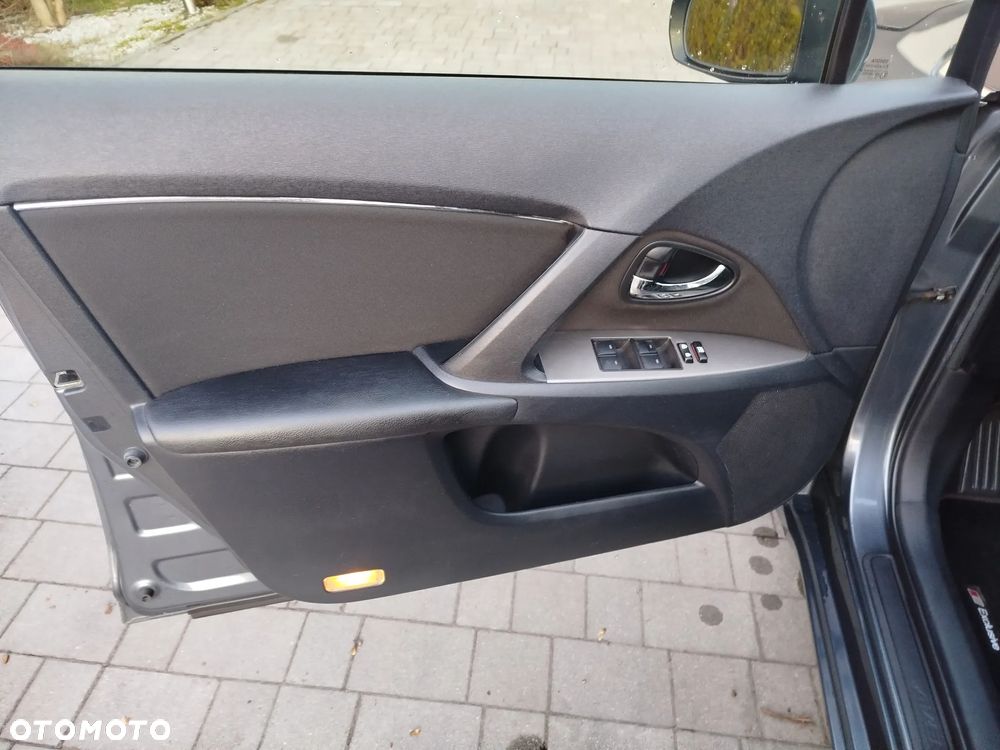 Toyota Avensis 1.8 Comfort - 9