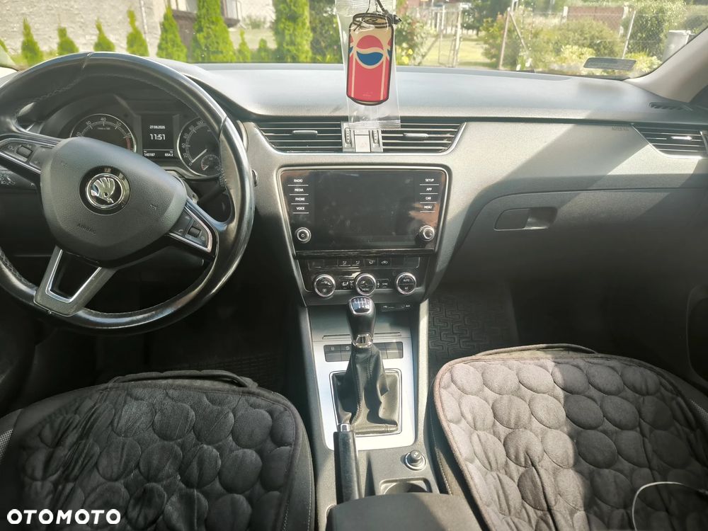 Skoda Octavia 1.4 TSI Ambition - 11